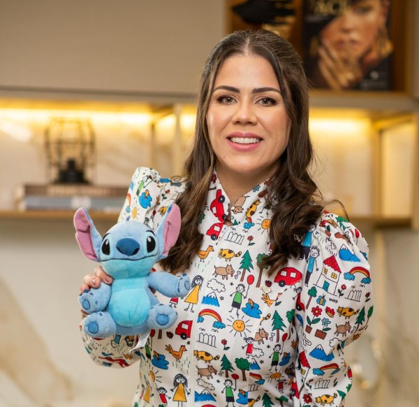 Dra. Thaís Castro